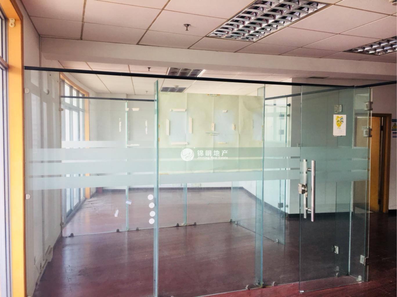 万体馆徐汇晶典大厦158平米写字楼出租